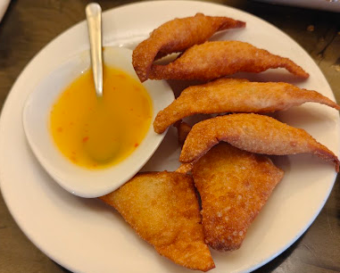 Sticky Rice signature dishes Crab Rangoon
Laab Beef
Panang Curry